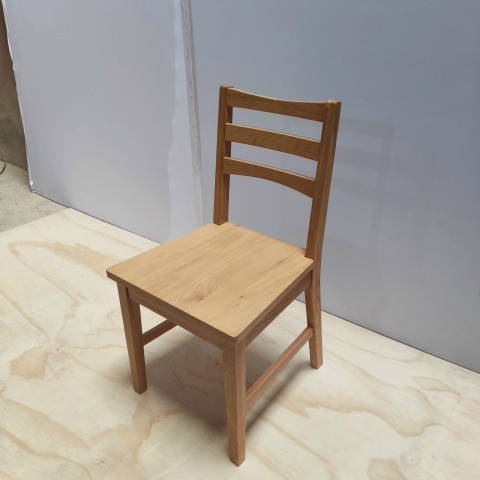 Solid wood dining chair