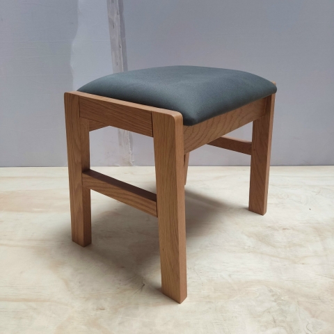 Makeup chair