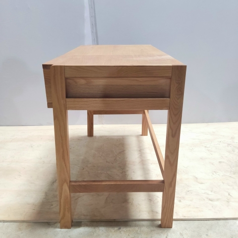 Makeup table
