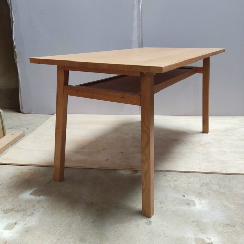 Dining table 140CM