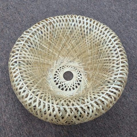 Bamboo lantern woven with 2 layers